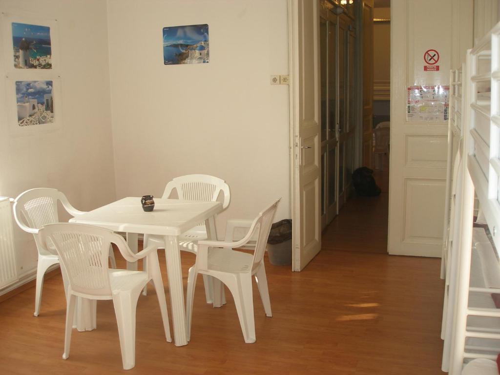 Kretan Hostel Bukareszt Zewnętrze zdjęcie